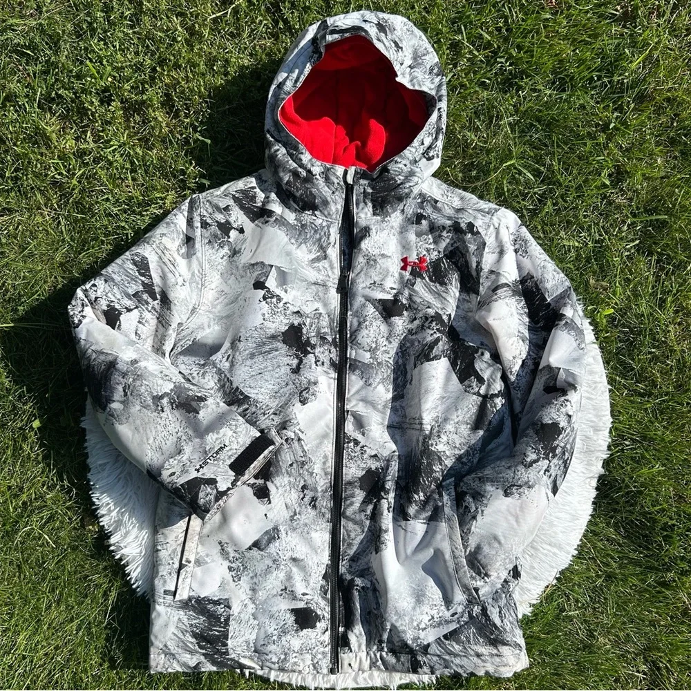 Under Armour UA Storm Winter Jacket Gray, Black, and White Camo Boys Size Large